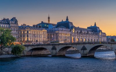 Ansicht von Paris mit Brücke über die Seine